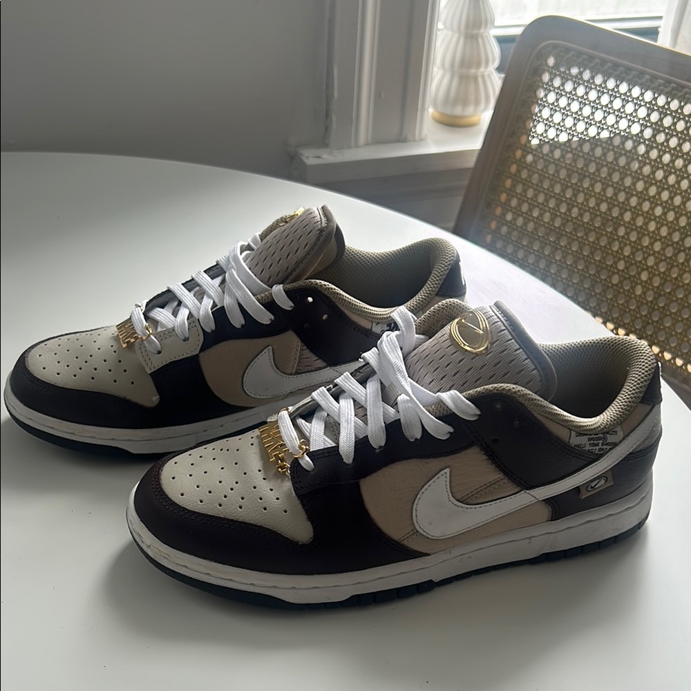 Nike women’s Dunk low Light Orewood Brown